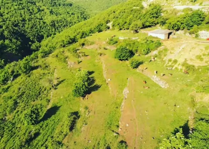 Le Rocher De Cheylus